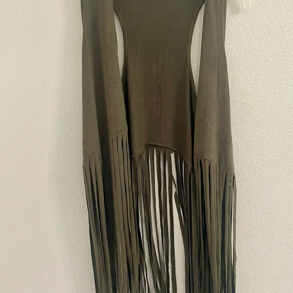 Festival Fourteen and 9th Fringe Sleeveless Vest Olive Faux Suede Size Large - Picture 4 of 7